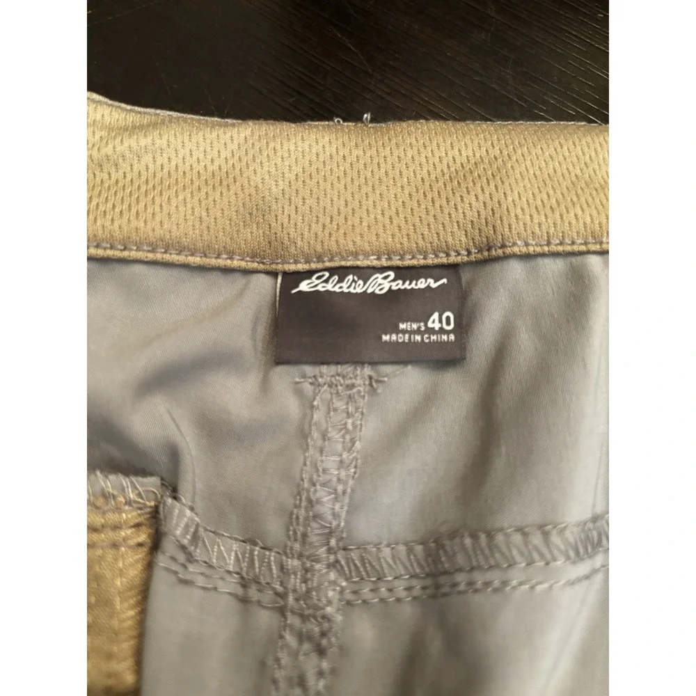 NWT Cargo Shorts Men's Eddie Bauer  Active Fit S 40 Inseam 10